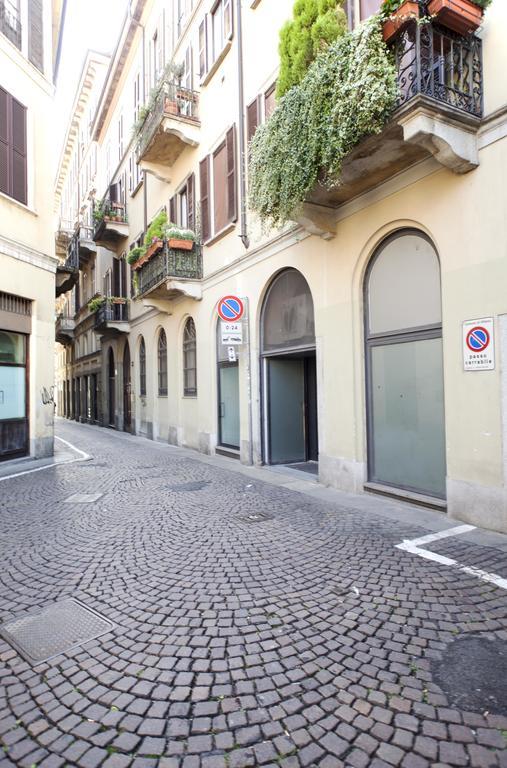 Mansard Very Close To Duomo Milan Exterior photo