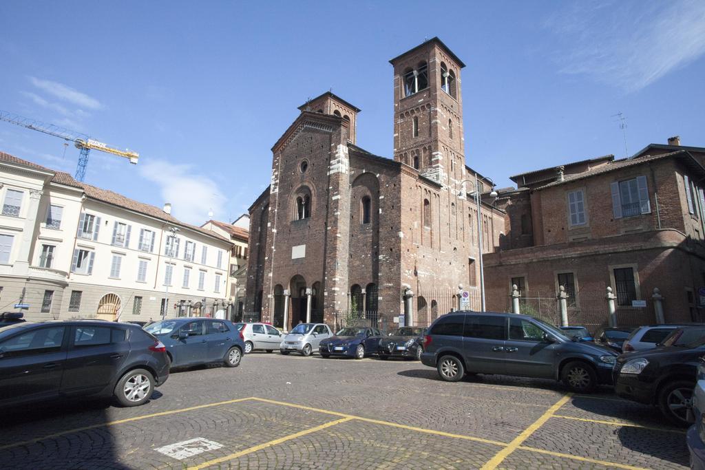 Mansard Very Close To Duomo Milan Exterior photo